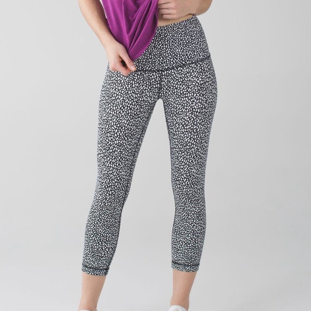 Lululemon Wunder Under Crop Hi-Rise Miss Mosaic Black Luon Leggings Size 4